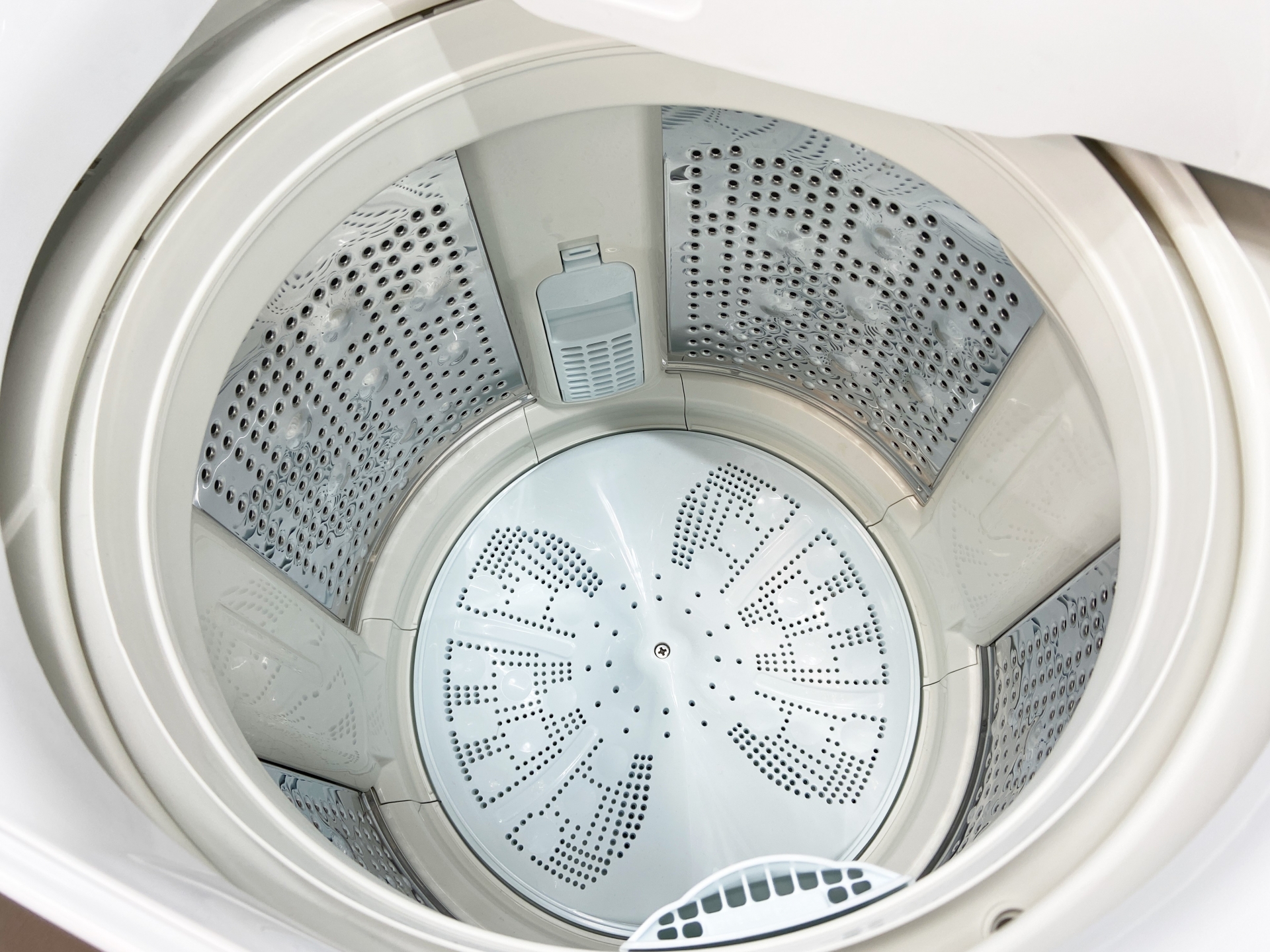 引っ越し時に行う洗濯機の水抜きとは?やり方や注意点について解説