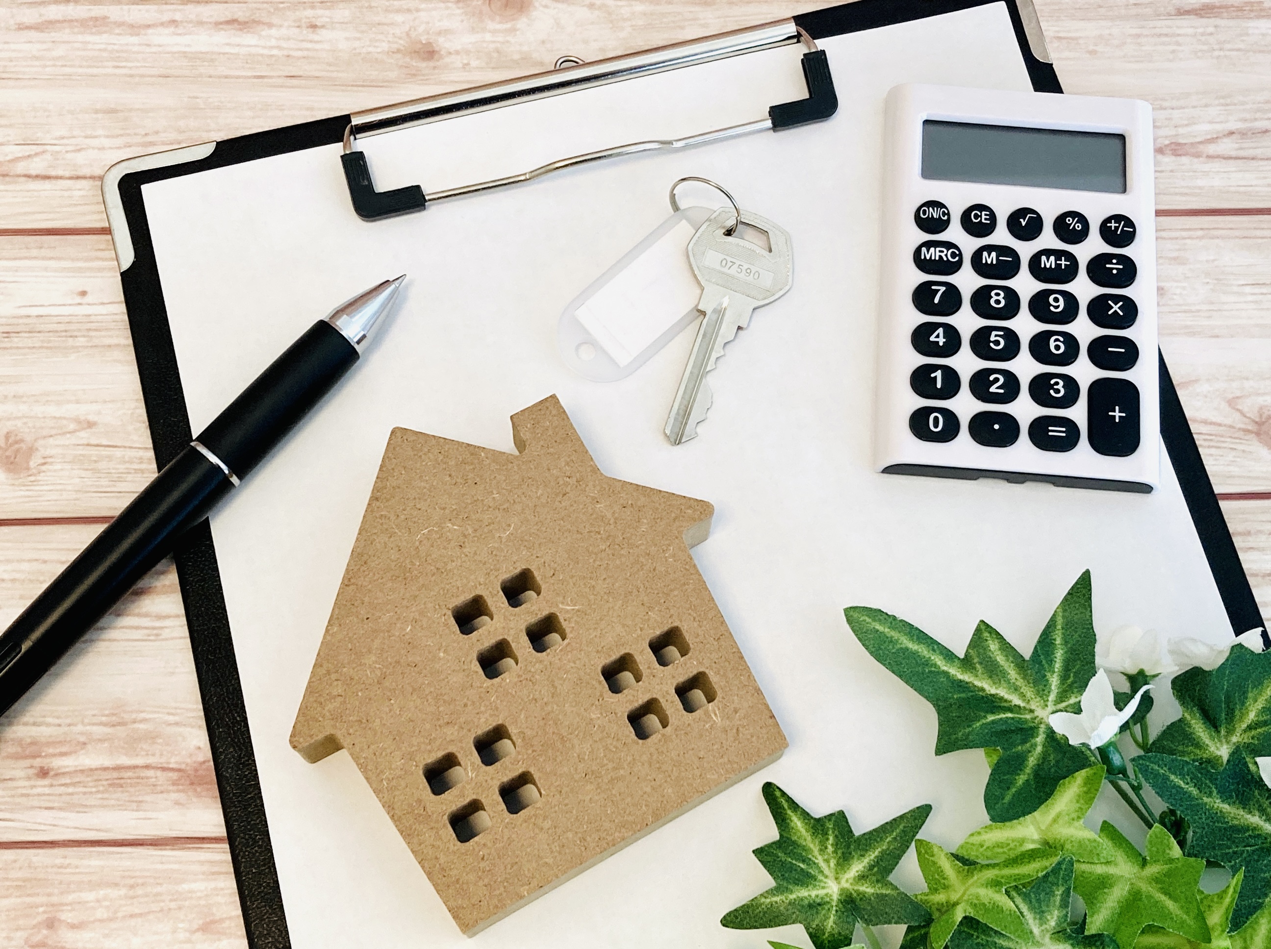 鍵開けの料金相場はいくら?ぼったくりを防ぐ注意点も紹介