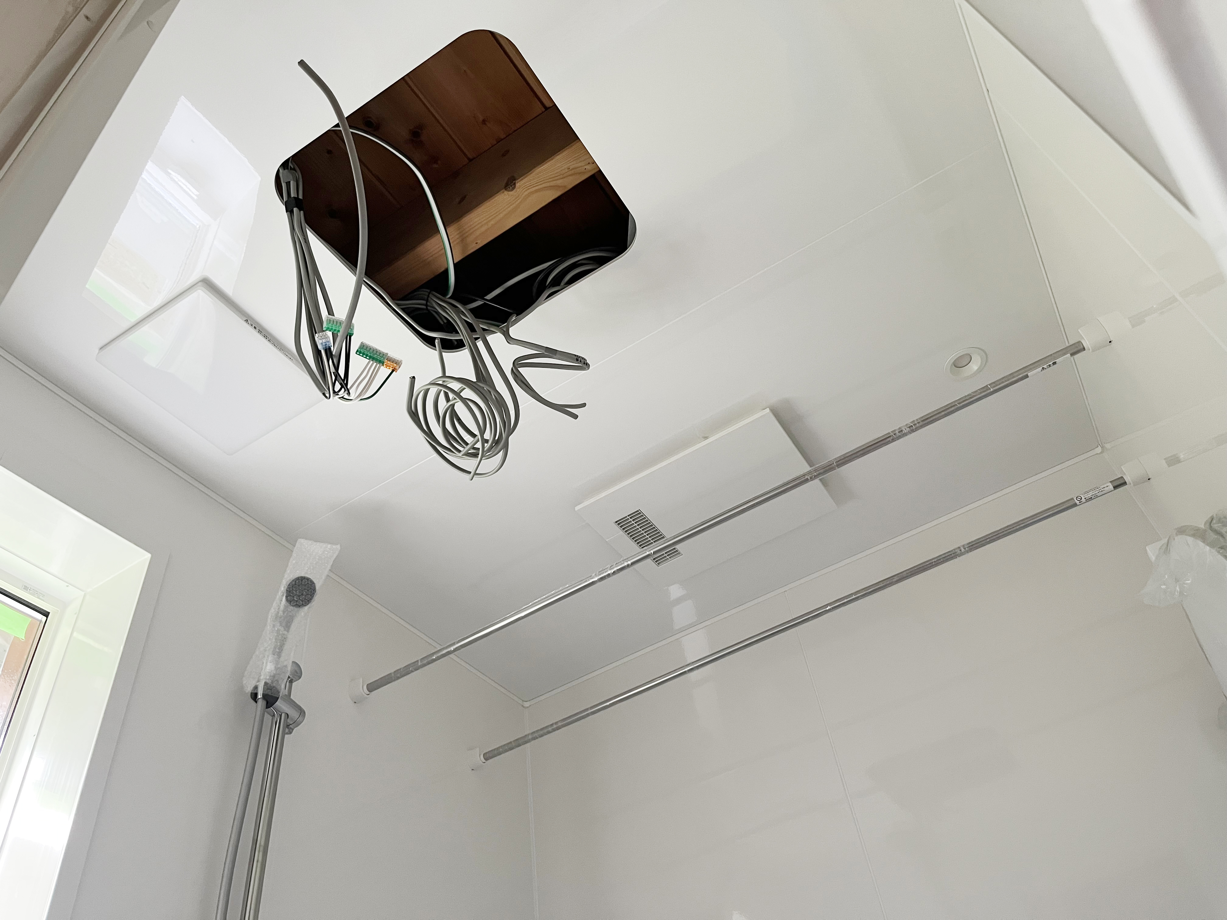 浴室の換気扇交換の方法は?費用相場や交換タイミングについても解説