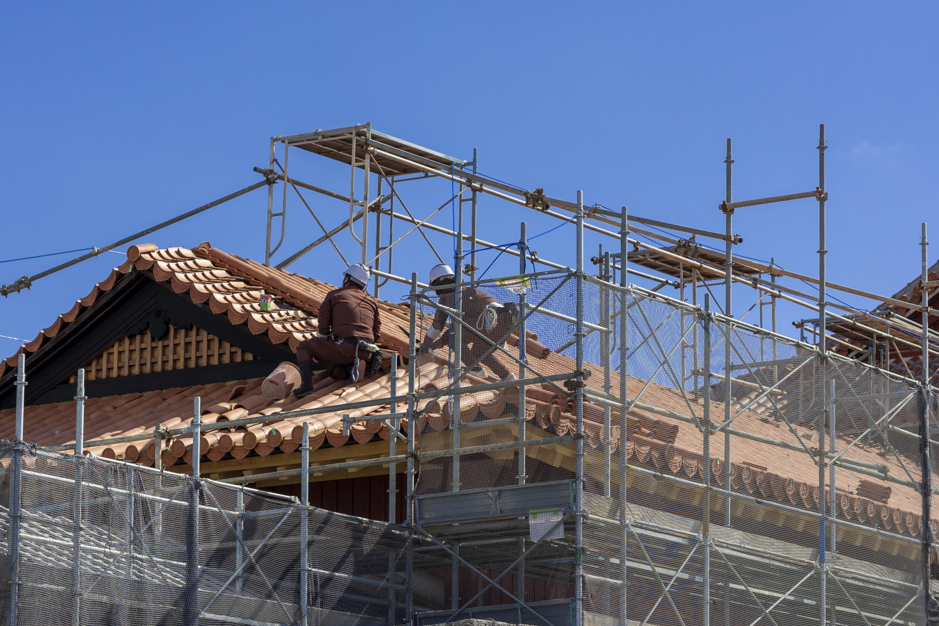 台風や雪害による屋根修理、火災保険で賢く解決