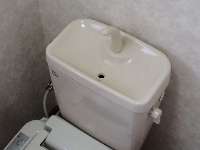 トイレタンクからの水漏れは自分で直せる?原因や対処方法を紹介