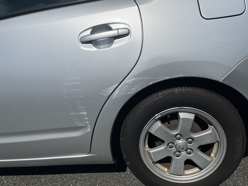 車の傷消しは自分でできる？方法や修理費用について解説