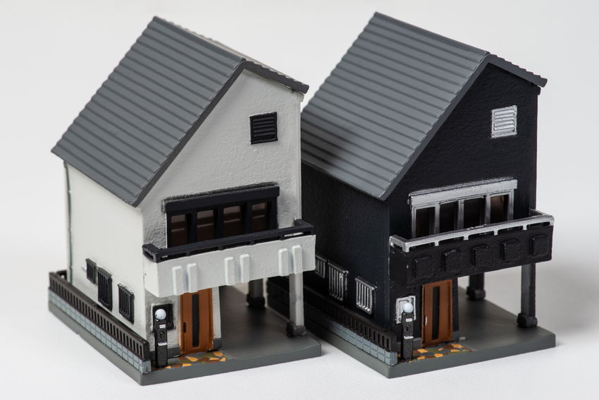 コロニアル屋根の特徴とは？メンテナンスの方法や費用を紹介