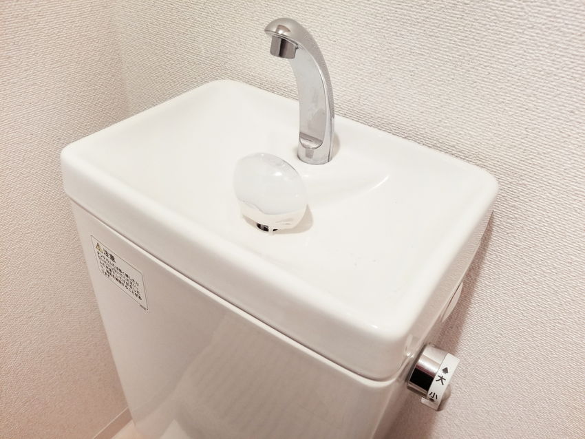 トイレの手洗い管から水が出ない！原因と対処法